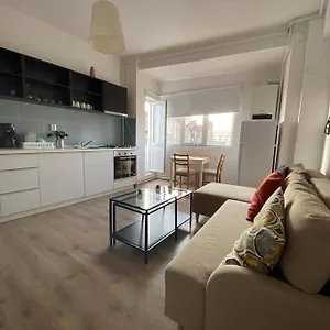 Gorgeous Near Old Town Apartament