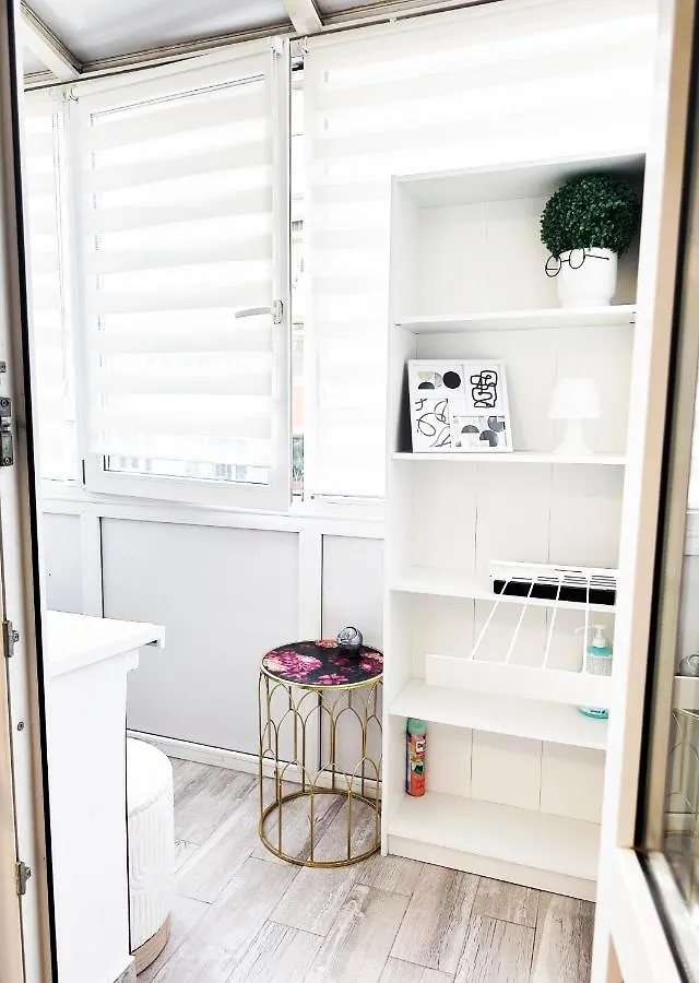 Victoriei Studio - Parc Kiseleff Bucharest Apartment